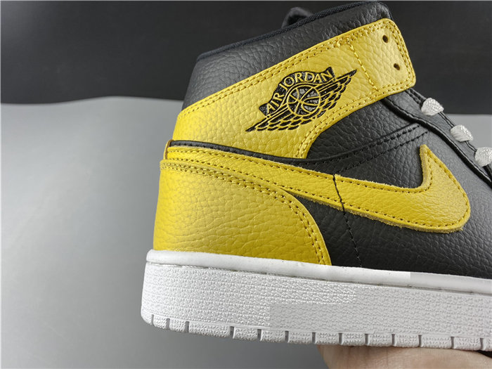 Jordan1 black yellow Cj9219-700