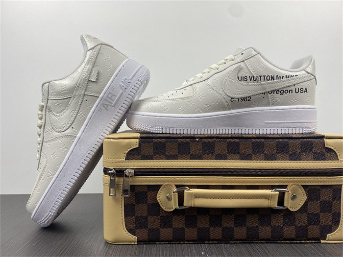 Nike Air Force 1 LV Low Cream White Black