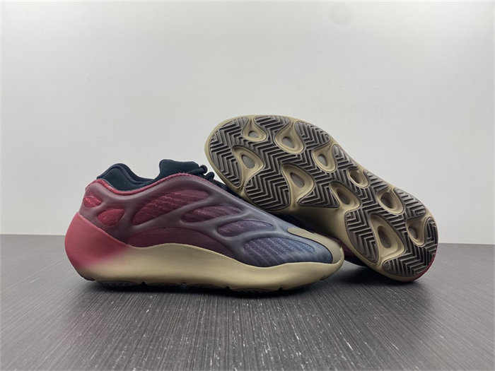 Yeezy 700 V3 Fade Carbon GW1814