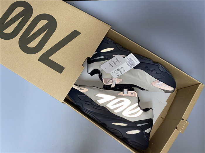 Ad*s yeezy boost 700 mnvn bone fy3729