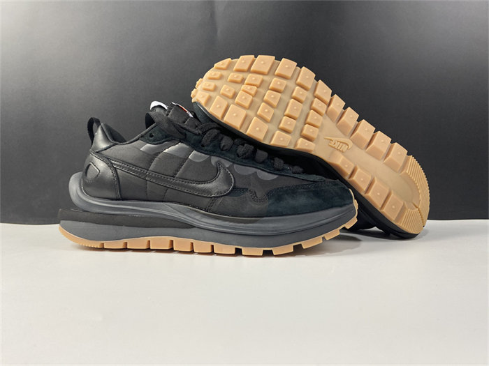 Nike Vaporwaffle sacai Black Gum DD1875-001