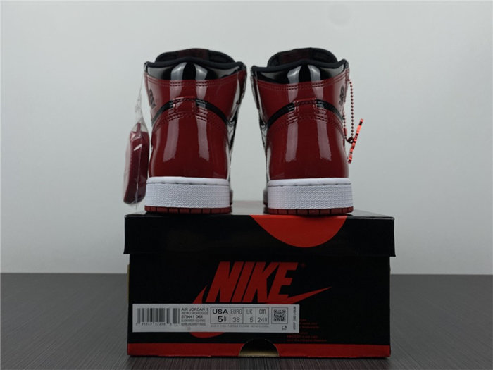 jordan1 og patent bred 555088-063