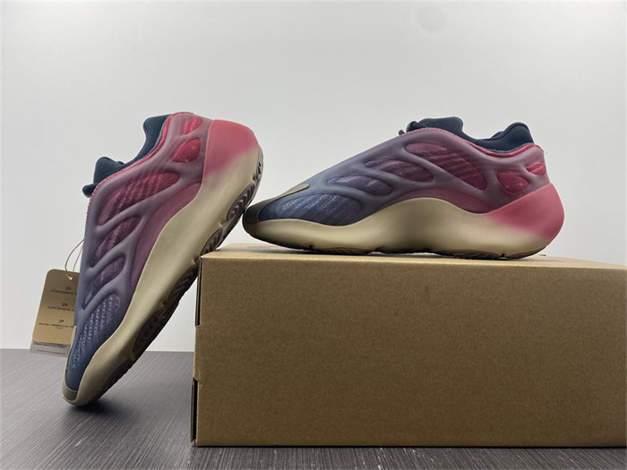 Yeezy 700 V3 Fade Carbon GW1814