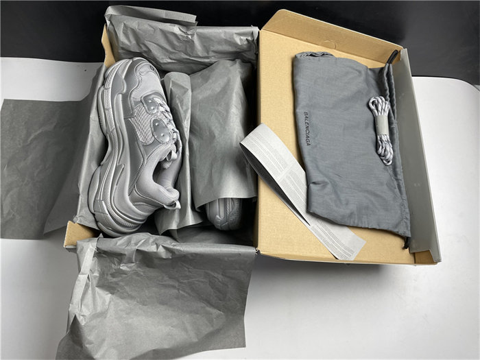 BLCG TRIPLE S SILVER 536737 W2FS2 8100