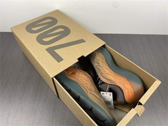 yeezy 700 v3 copper fade gy4109