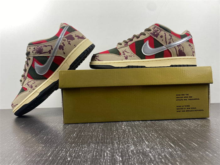 Nike SB Dunk Low Freddy Krueger 313170-202