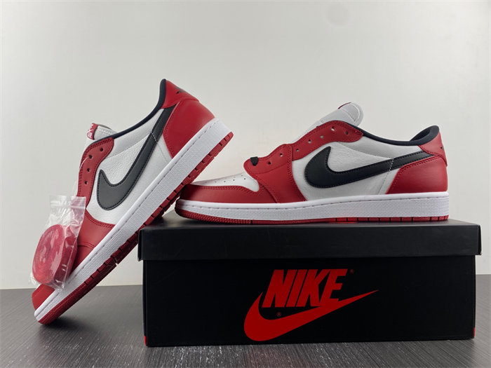 jordan 1 retro low chicago 705329-600