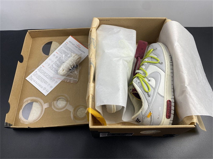 nike dunk low off-white lot 8 dm1602- 106