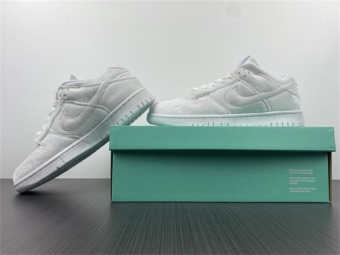 nike dunk low dover street market triple white velvet dh2686-100