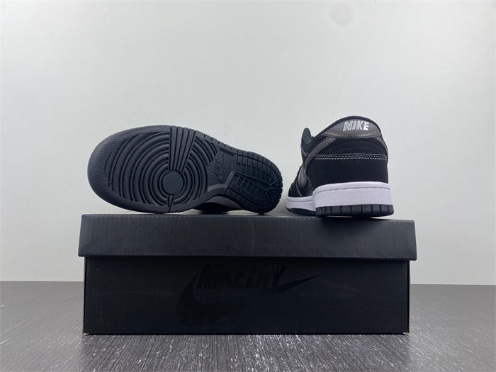 FD6923-001 Nike Dunk Low Airbrush Swoosh Black