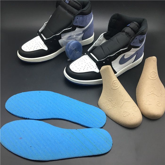 Jordan1 Retro Blue Moon 555088-115