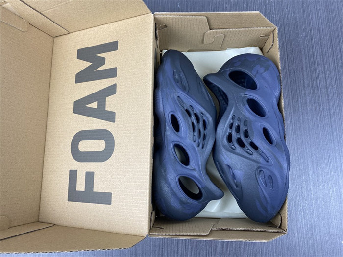 Ad*s yeezy foam rnnr mineral blue gv7903