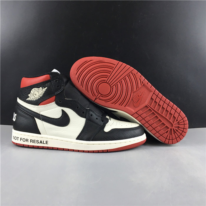 Jordan1 Retro Varsity Red 861428-106