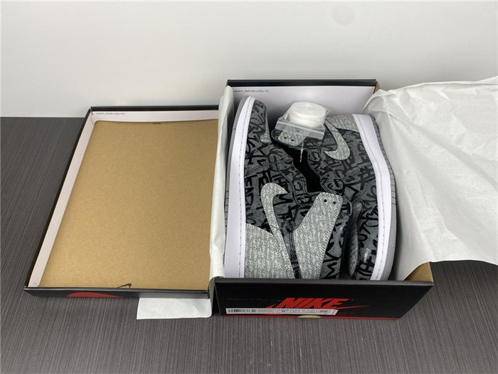 Jordan1 OG Rebellionaire 555088-036