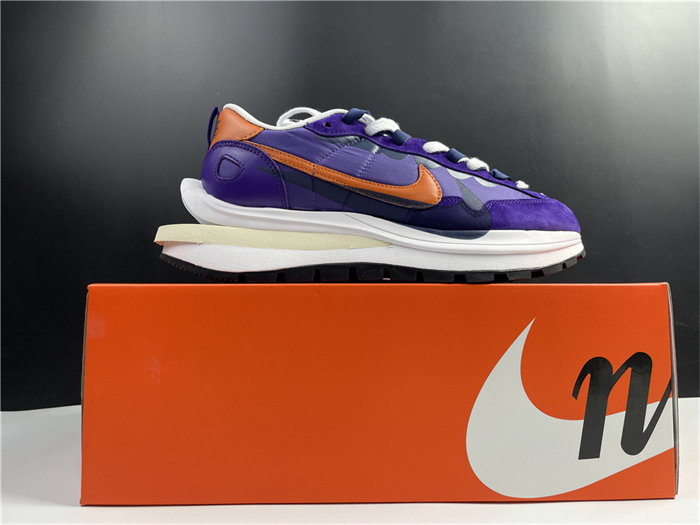 Nike Vaporwaffle sacai Dark Iris  DD1875-500