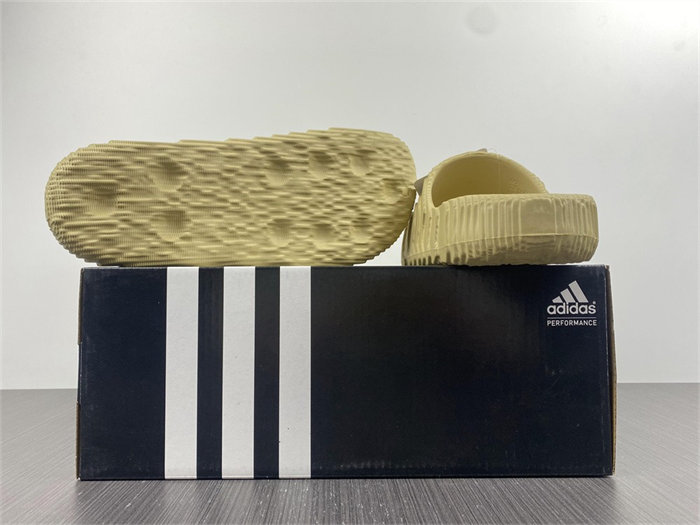 ADIDAS New Colleettion 660204