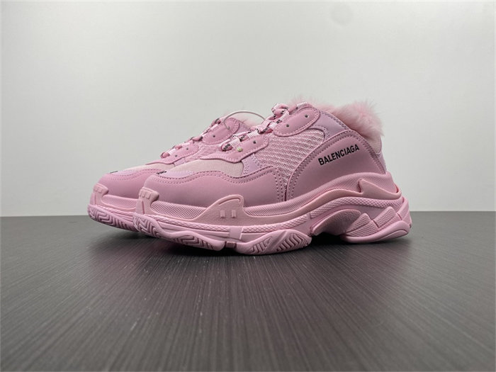 BLCG Triple S Fake Fur Pink 668562 W3CQ5 5000