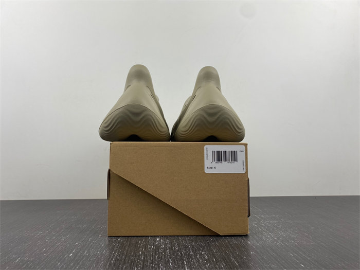 Yeezy Foam RNR Stone Salt GV6840