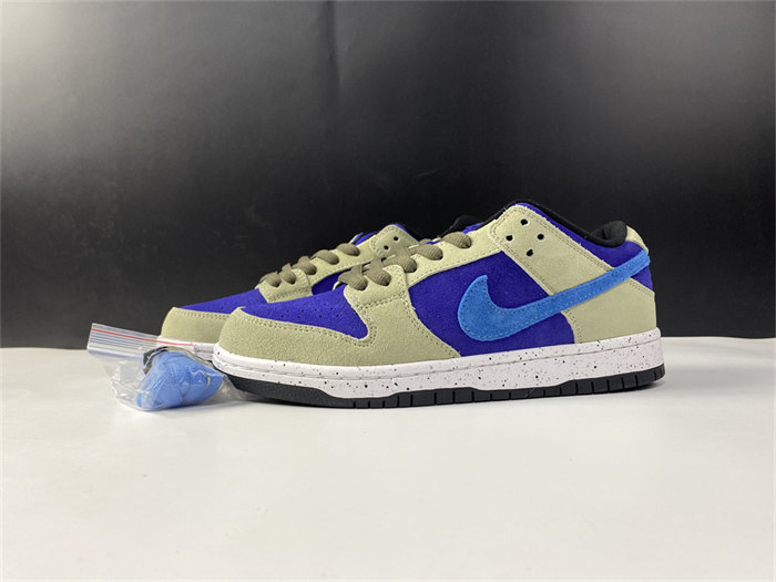 nike sb dunk low acg celadon bq6817-301