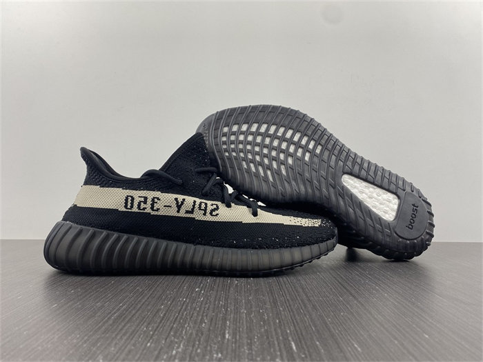 Ad*s yeezy boost 350 v2core black white by1604