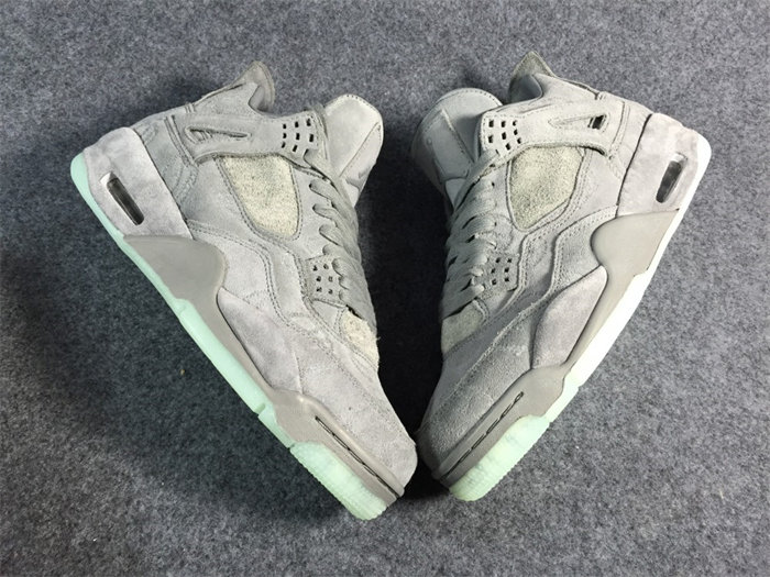 jordan 4 retro kaws 930155-003