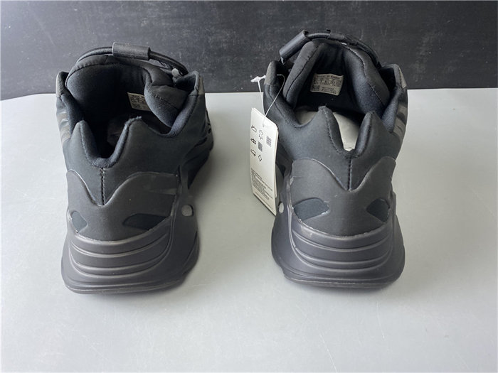 yeezy boost 700 mnvn triple black fv4440