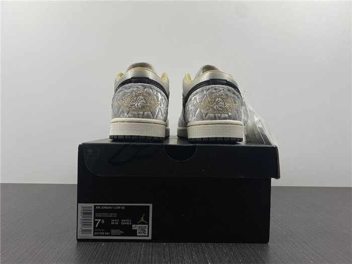 jordan1 beaded swoosh dv1762-001