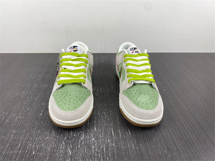 Nike Dunk Low SWOOSH D09457-100