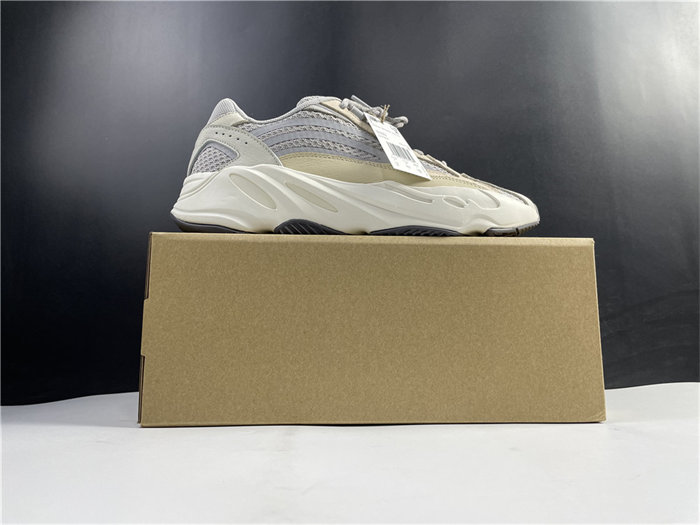 Ad*s yeezy boost 700 v2 cream gy7924