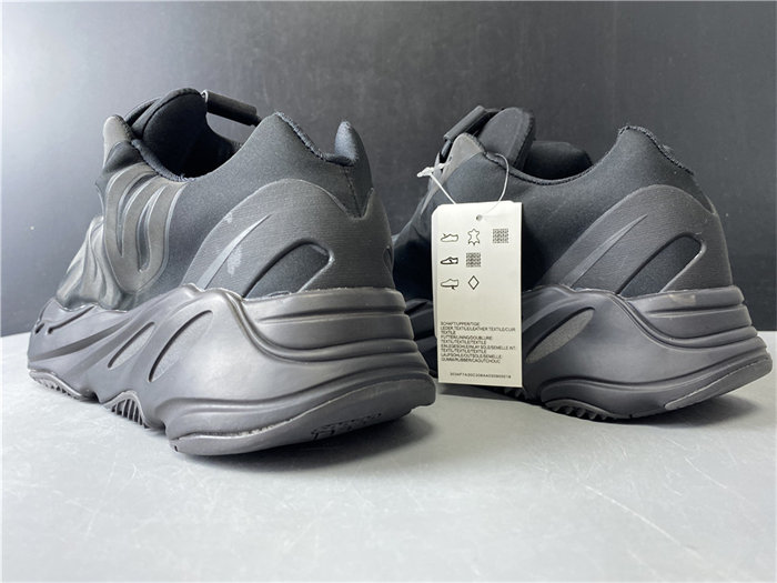 Ad*s yeezy boost 700 mnvn triple black fv4440