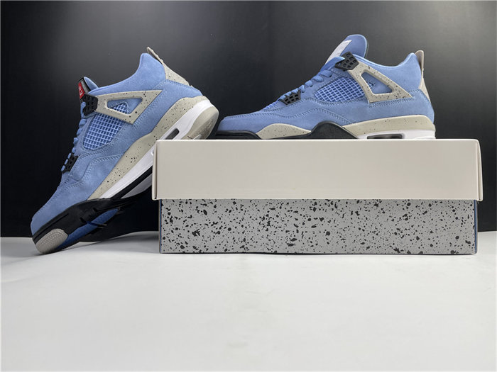 Jordan 4 Retro University Blue CT8527-400