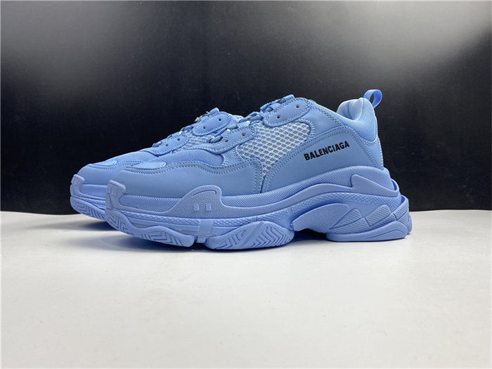 BLCG Triple S Light Blue 524039 W2FW1 4800