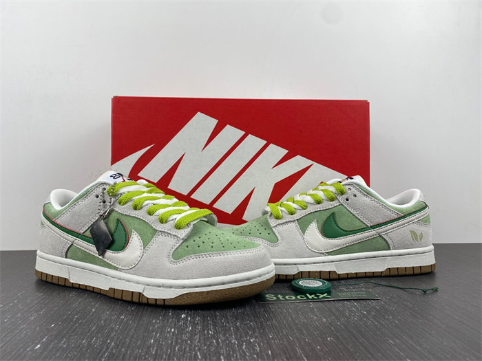 nike dunk low swoosh d09457-100