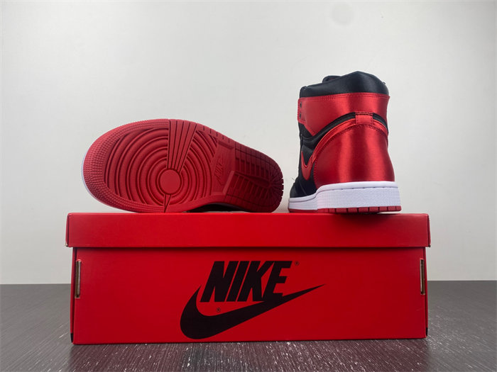 Jordan 1 Retro High OG Satin Bred FD4810-061