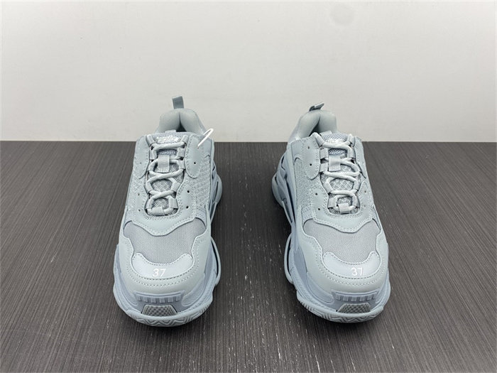 BLCG Triple S Pale Blue 524039 W2FW1 4700