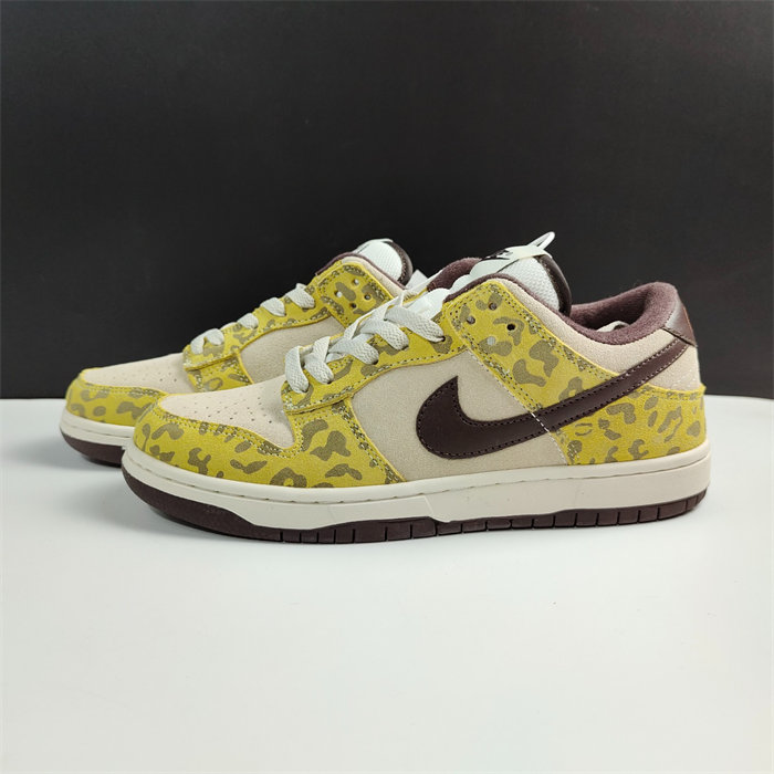 nike dunk low prm “medium curry” dd1390-100