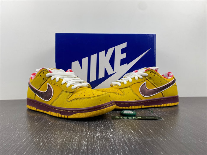 nike sb dunk low yellow lobster 313170-137566