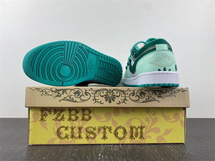 Jordan 1 Low New Emerald DC0774-132