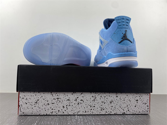 Jordan 4 Retro UNC AJ4 1032070