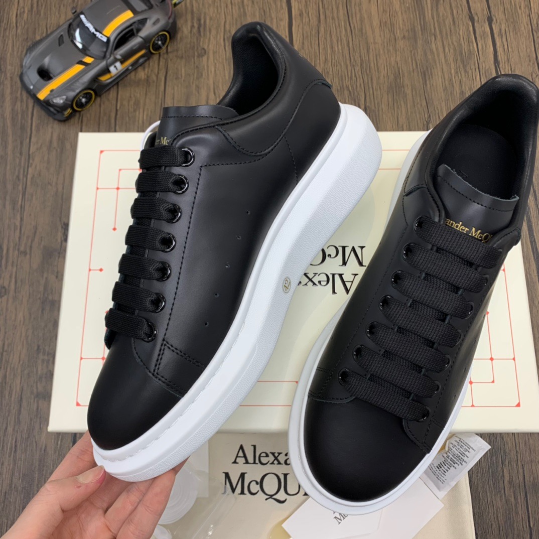 mcquen black white sole 553680whgp51000