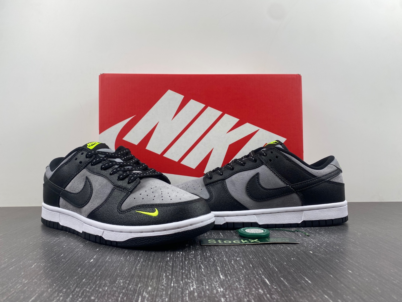Nike Dunk Low ''Black Grey Green Strike'' FQ2205-001
