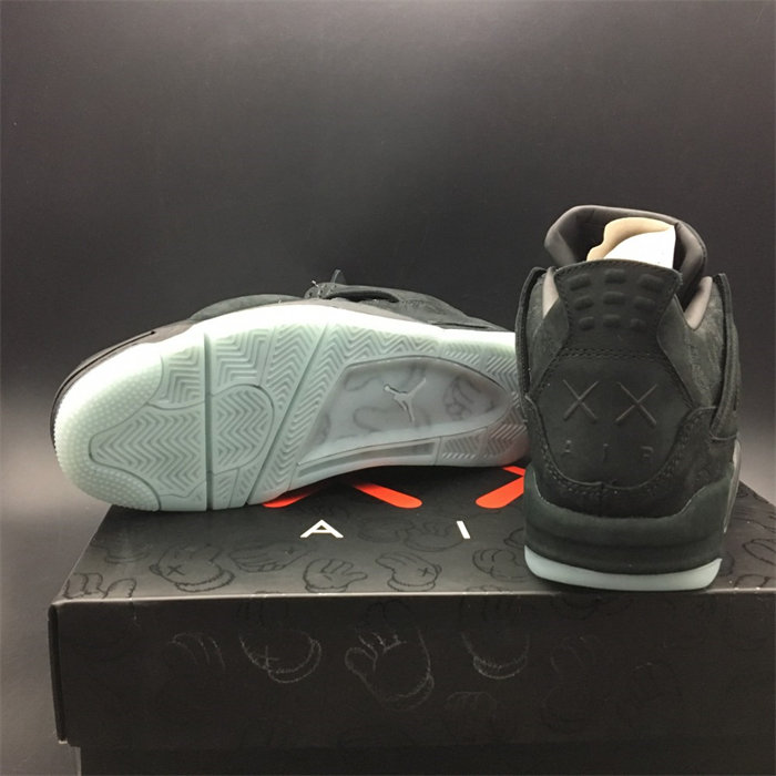 jordan 4 retro kaws black 930155-001