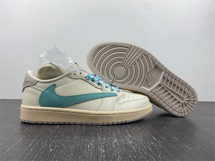 Travis Scott x Air Jordan 1 Low  DM7866-102