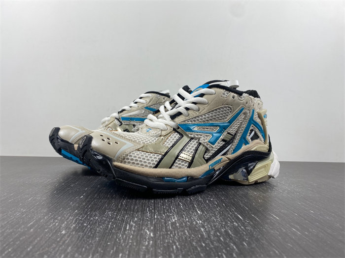 BALENCIAGA -Runner 677403 W2RB6 2028