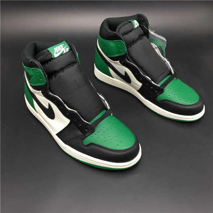 Jordan1 Retro Pine Green 555088-302