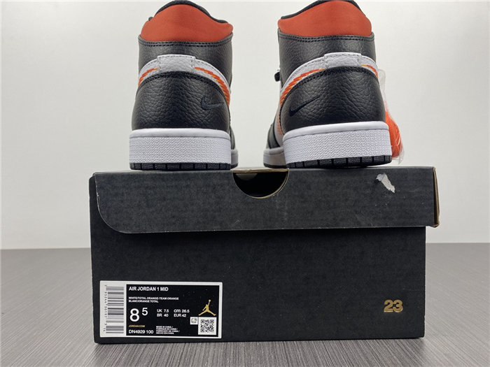 Jordan1 Mid Zig Zag DN4929-100