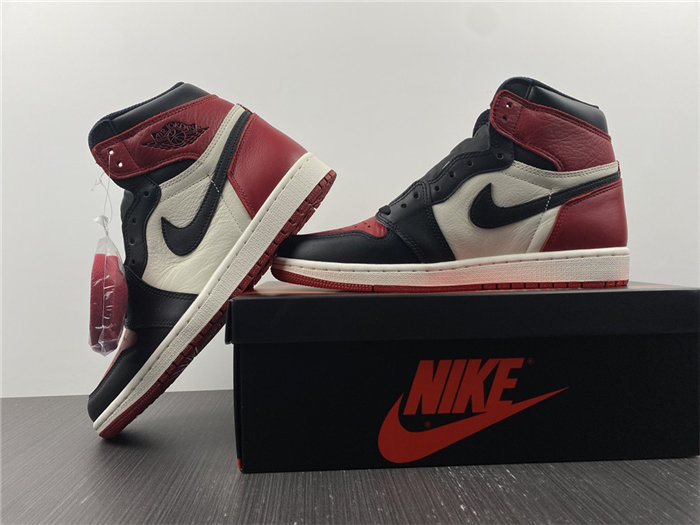 Jordan1 Retro Bred Toe 555088-610