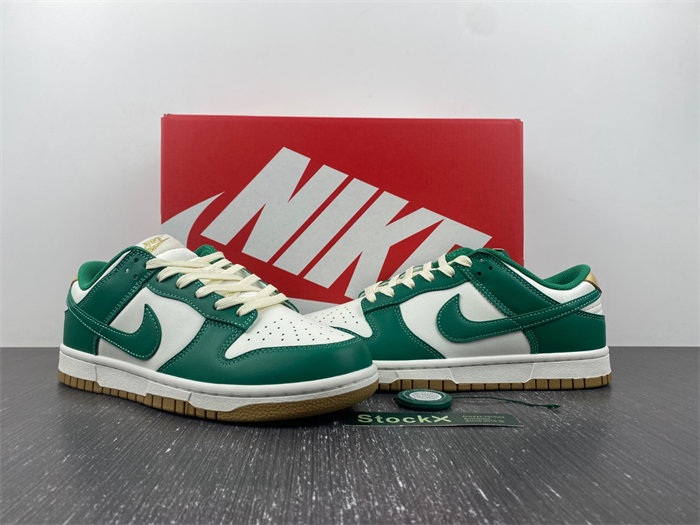 nike dunk low malachite university gold fb7173-131