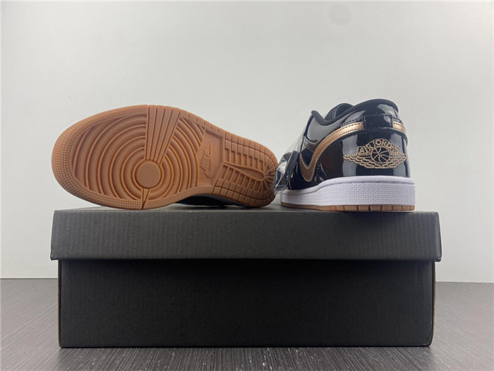 Jordan1 Retro Black Gold Patent 554723-032