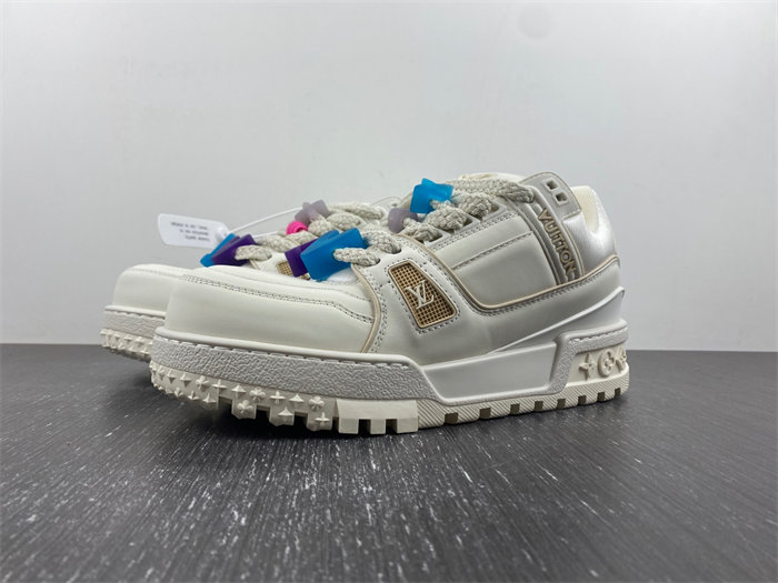 L**V Trainer Maxi White 1AB8RN